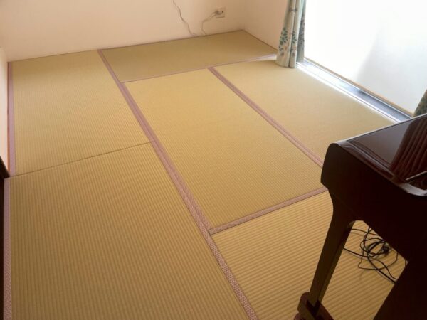 練馬区表替え　ピアノのある部屋